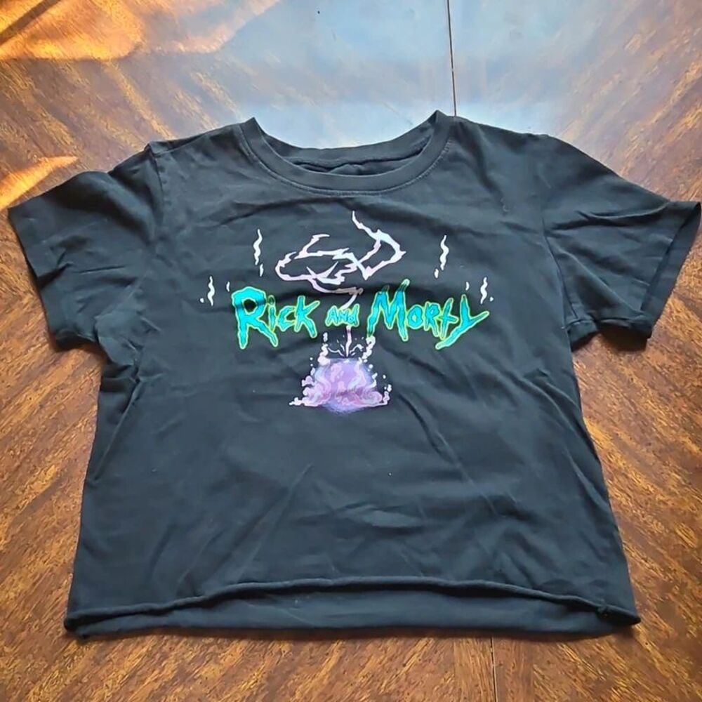 Rick & Morty women's Small Tshirt